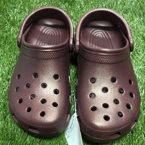 Classic burgundy crocs